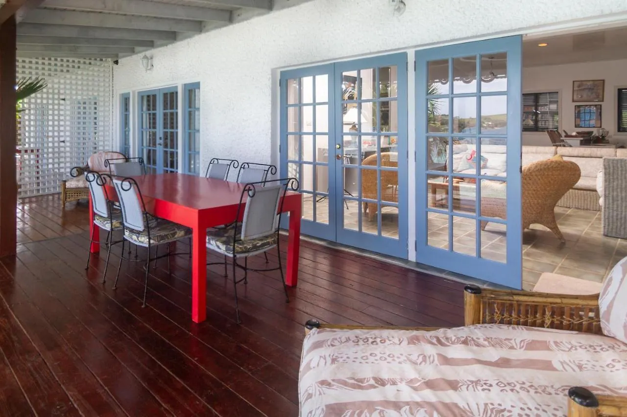 Bequia Beachfront Villa Hotel Friendship 4*,  Saint Vincent and the Grenadines